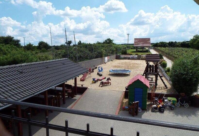 פנסיון Penzión Ranč šenkvice