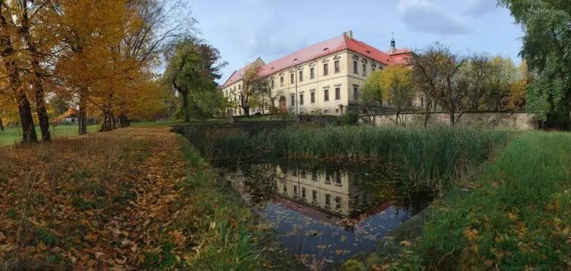 Majatalo Penzion Horal