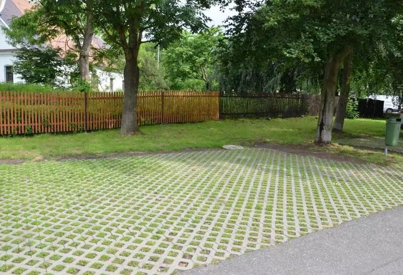 Majatalo Penzion Horal