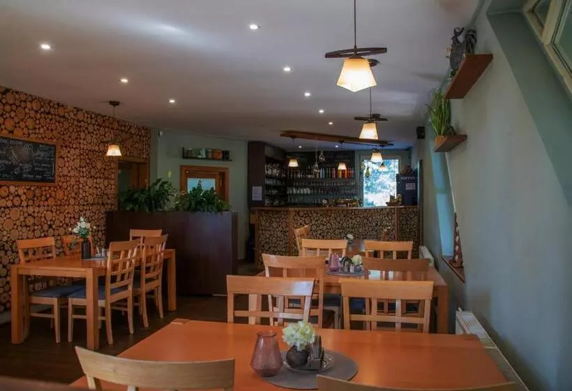 Majatalo Penzion Horal