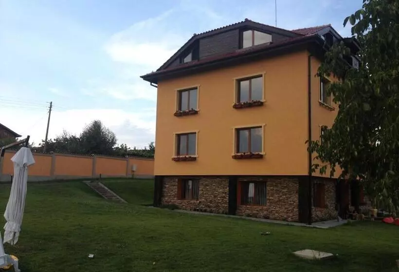 ペンション Villa Aya