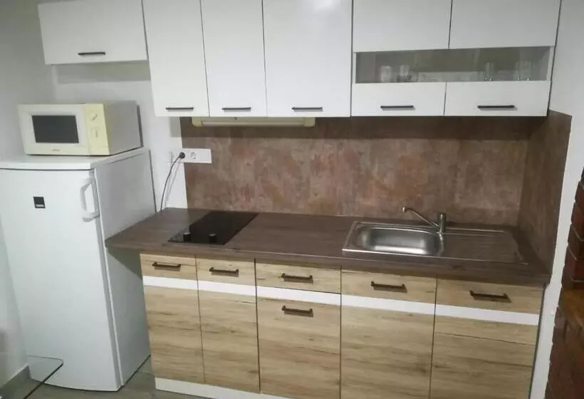 Majatalo Vörös Macska Vendégház