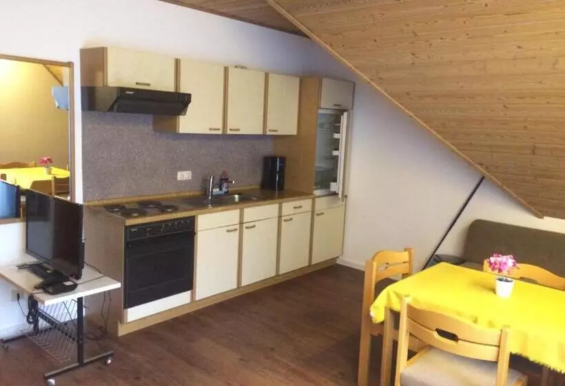 Retkeilymaja Landgasthaus Konig