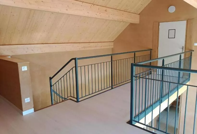 Retkeilymaja Le Baugyte   Gite De Groupe   14 Lits Simples