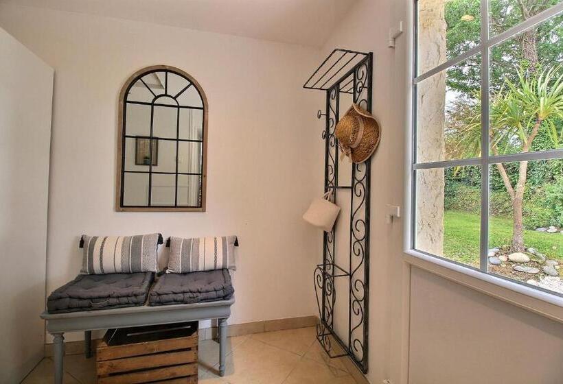 Bed and Breakfast Le Domaine D Etaville