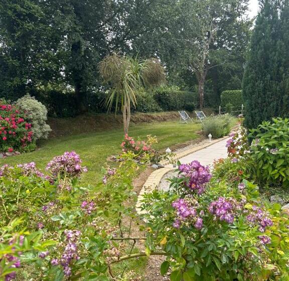 Bed and Breakfast Le Domaine D Etaville