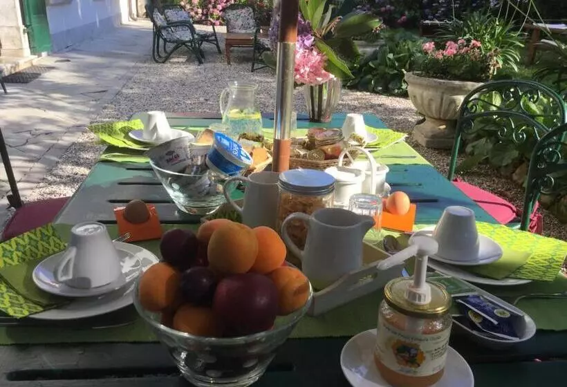 ベッドアンドブレックファースト Casa Ariis