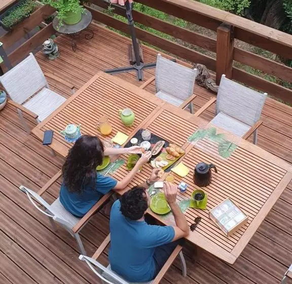 ベッドアンドブレックファースト Chambres D Hôtes Le Bois Des Frênes