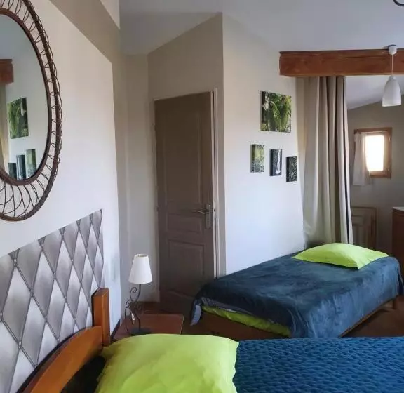 ベッドアンドブレックファースト Chambres D Hôtes Le Bois Des Frênes