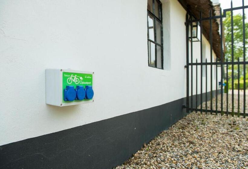 مبيت وإفطار De Heeren Van Tuil