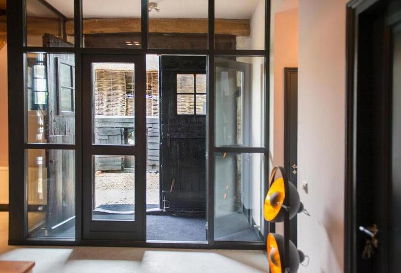 مبيت وإفطار De Heeren Van Tuil