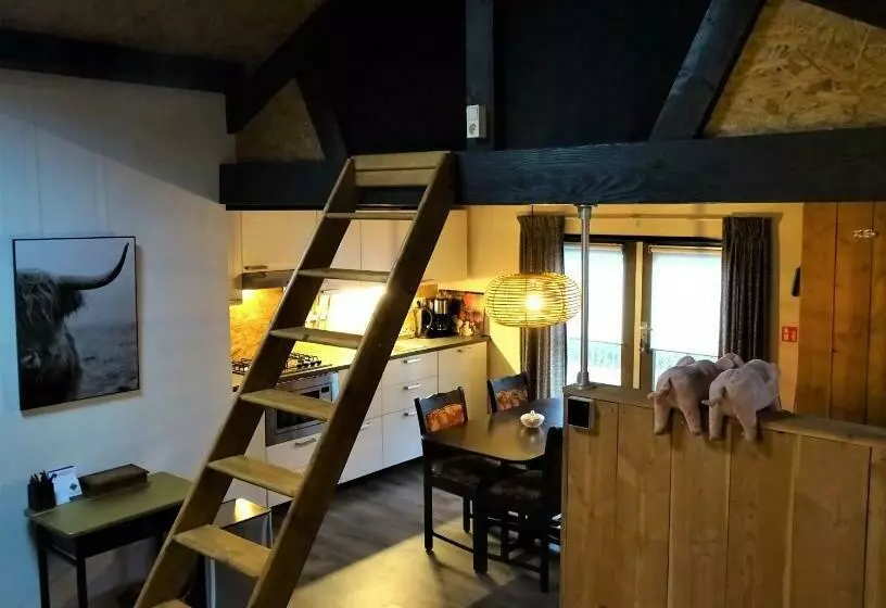 Aamiaismajoitus (B&B) De Oude Stoffeerderij