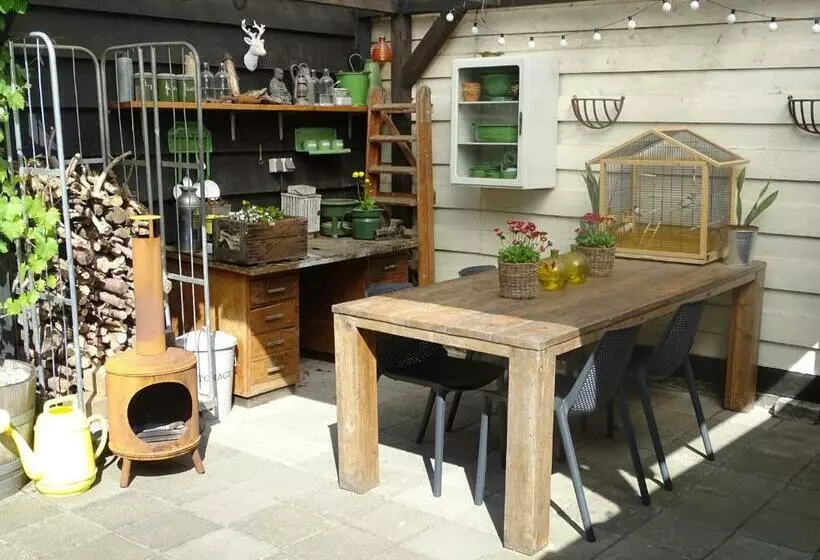 Aamiaismajoitus (B&B) De Oude Stoffeerderij