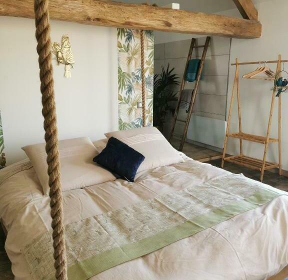 Bed and Breakfast La Bulle Suspendue