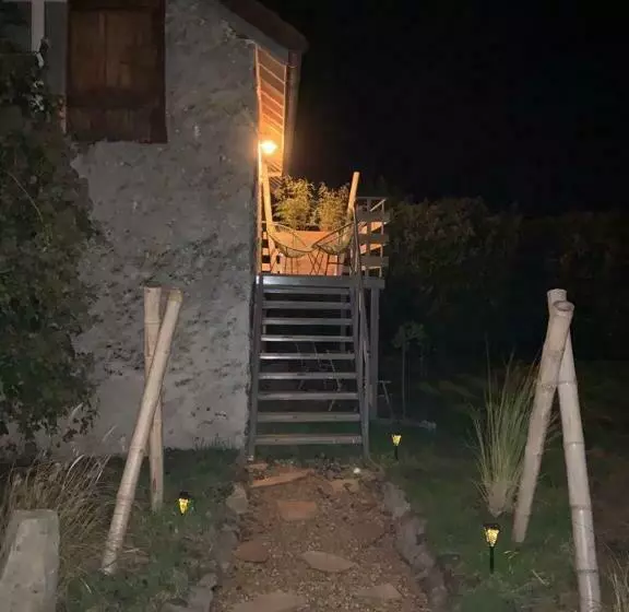 Aamiaismajoitus (B&B) La Bulle Suspendue