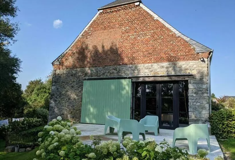 Aamiaismajoitus (B&B) La Grange De Dourlers