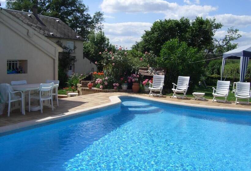 민박 La Petite Maison   L Ouche Charlot