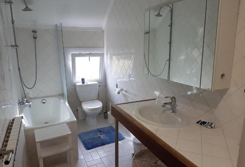 민박 La Petite Maison   L Ouche Charlot