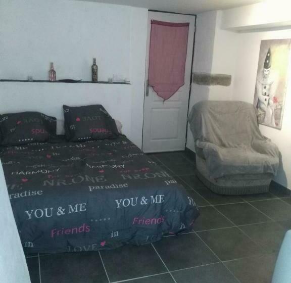 צימר Le Camélia De La Mazarié