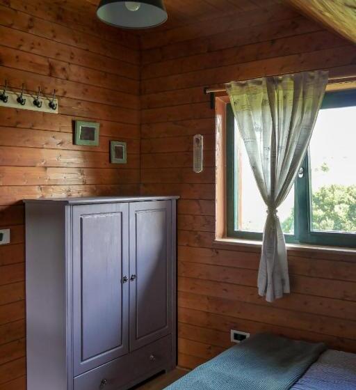 Bed and Breakfast Rose Hip Hill Farm