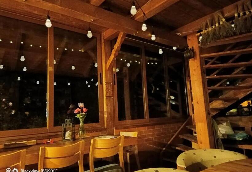 Bed and Breakfast Rose Hip Hill Farm