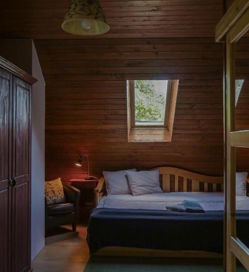 Bed and Breakfast Rose Hip Hill Farm