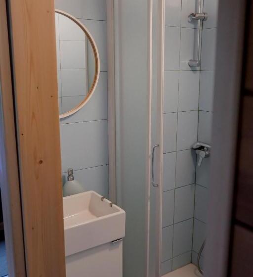 Bed and Breakfast Rose Hip Hill Farm