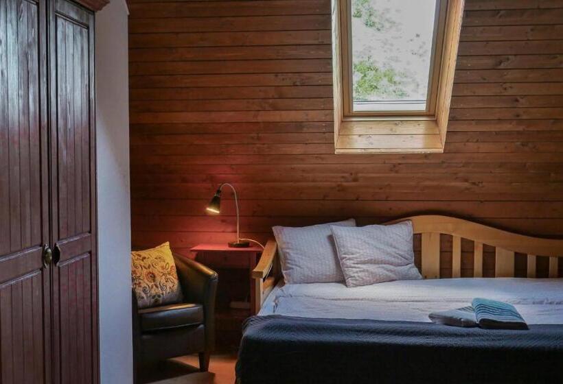 Bed and Breakfast Rose Hip Hill Farm