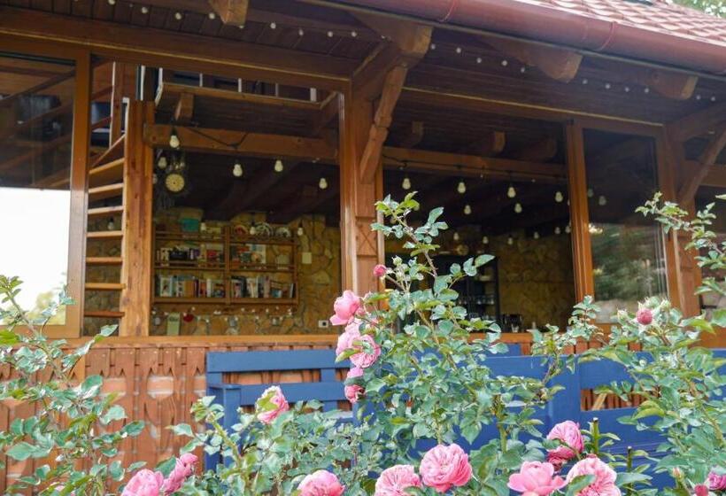 Bed and Breakfast Rose Hip Hill Farm