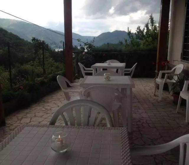 ホテル Agriturismo I Due Regni