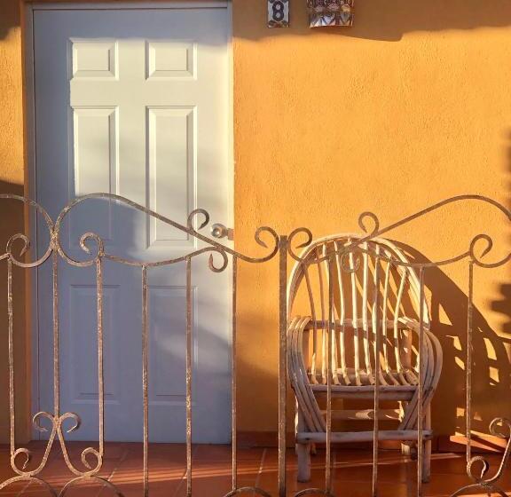 فنادق الكبسولة Jade