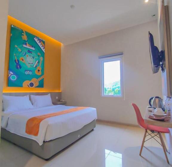 בית מלון כפרי Front One Budget Abepura