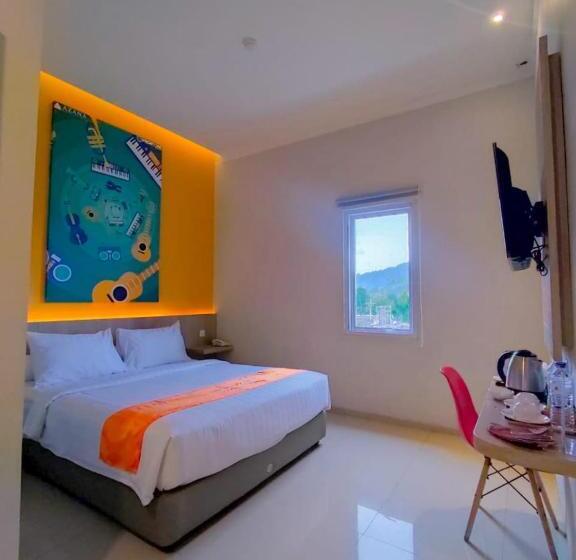 בית מלון כפרי Front One Budget Abepura