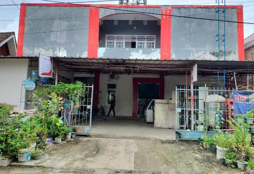 هتل Ombai Guest House 27 Syariah Mitra Reddoorz