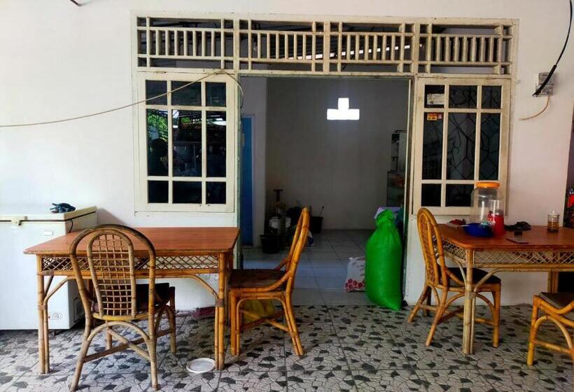 هتل Ombai Guest House 27 Syariah Mitra Reddoorz