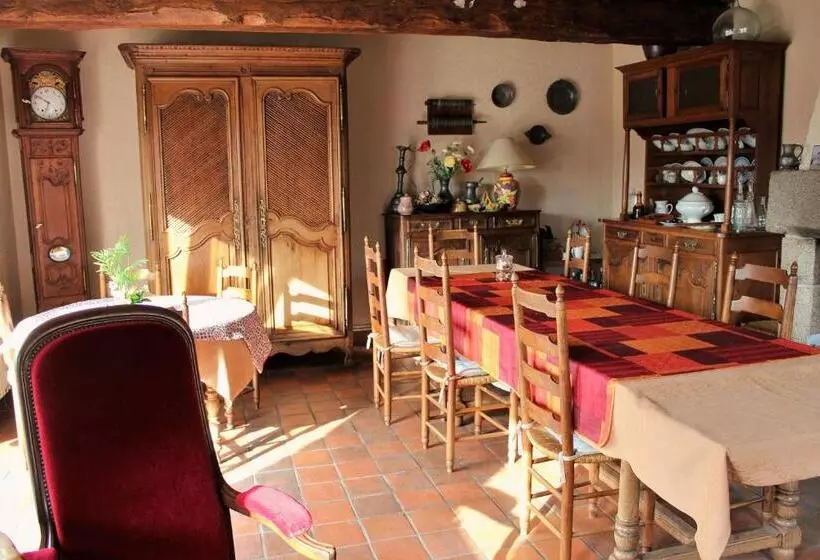 ペンション B&b La Gautraie