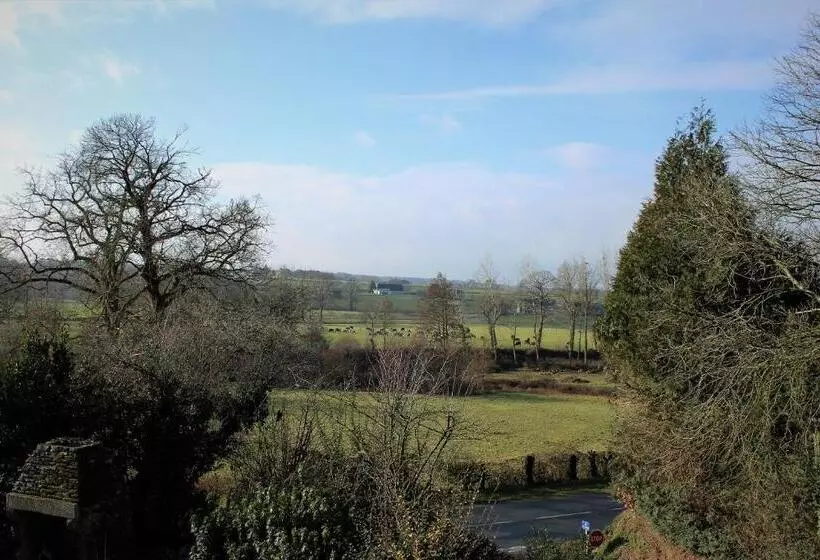 ペンション B&b La Gautraie