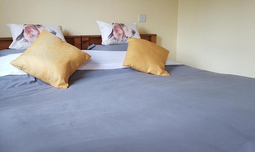 Pensió Cross Swords Rooms, Skillington