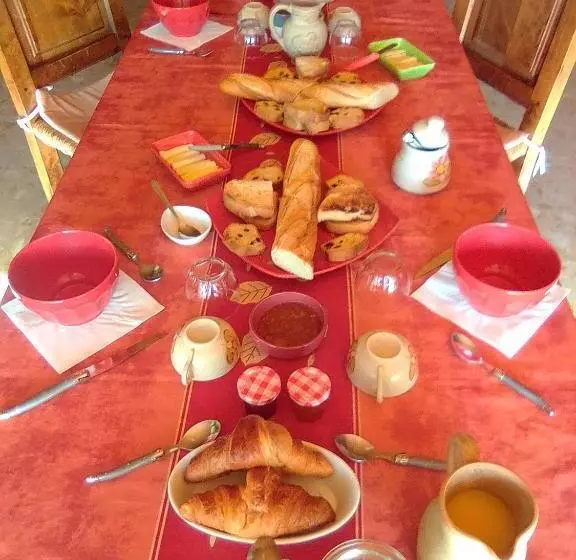 ペンション Domaine Des Cigales, Chambre D Hôtes