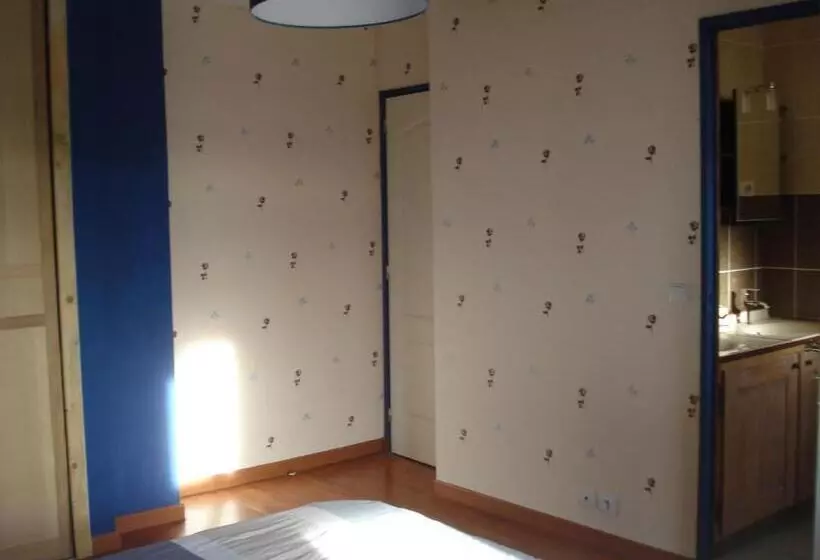 ペンション Domaine Des Cigales, Chambre D Hôtes