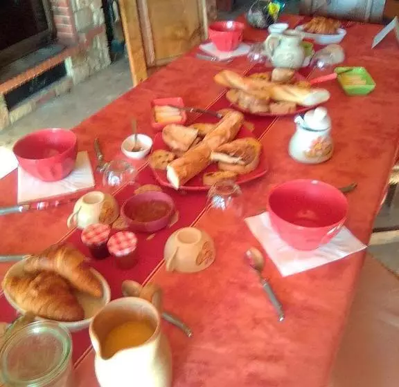 ペンション Domaine Des Cigales, Chambre D Hôtes