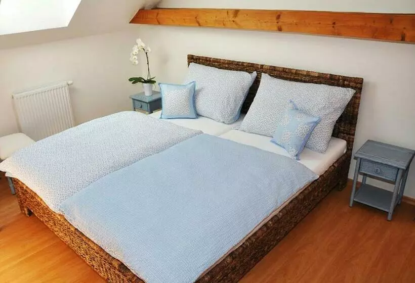 Majatalo Ekofarma Horní Chrášťany