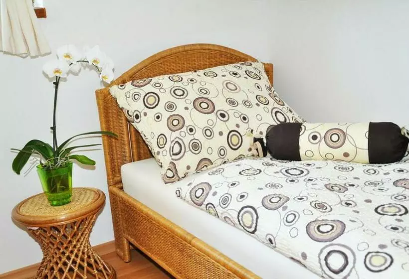 Majatalo Ekofarma Horní Chrášťany