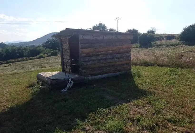Majatalo Ferme De Fenivou
