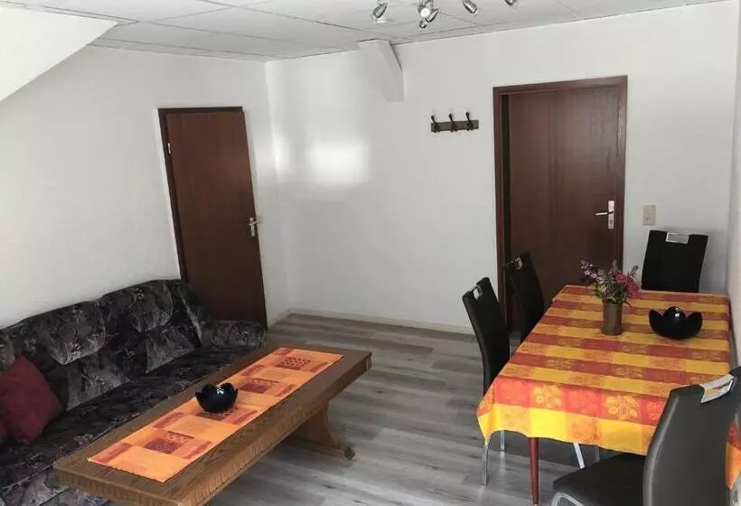 ペンション Haus Sonnenwalde   Familie Ruhe