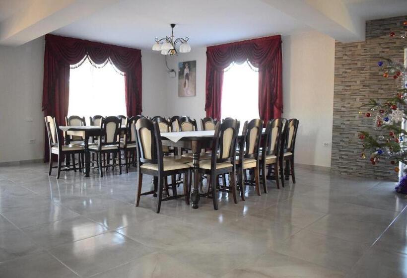 פנסיון Casa Dumitru