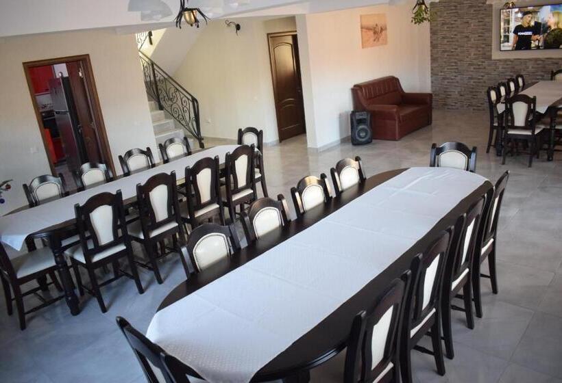 פנסיון Casa Dumitru