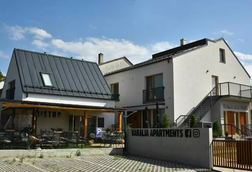 Varalja Apartments