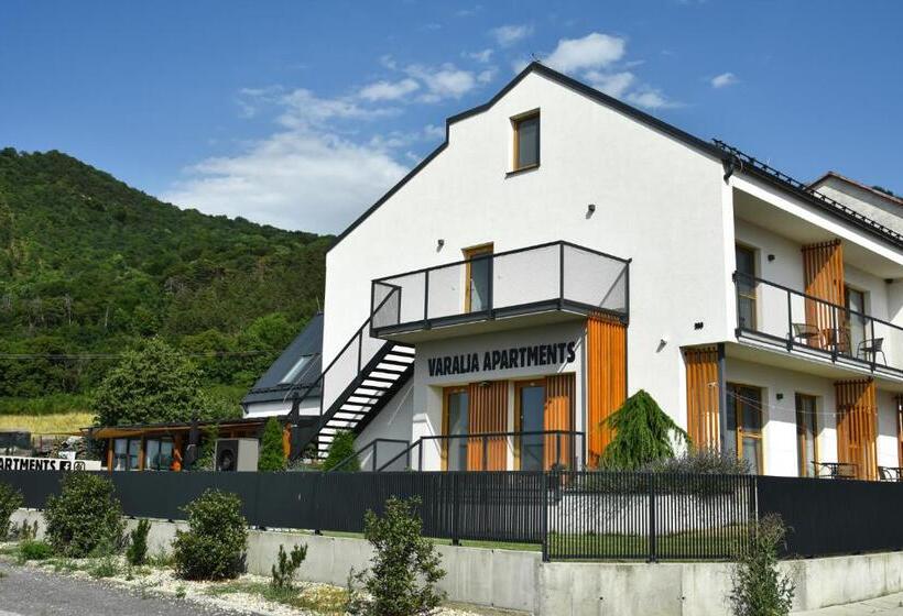 Varalja Apartments