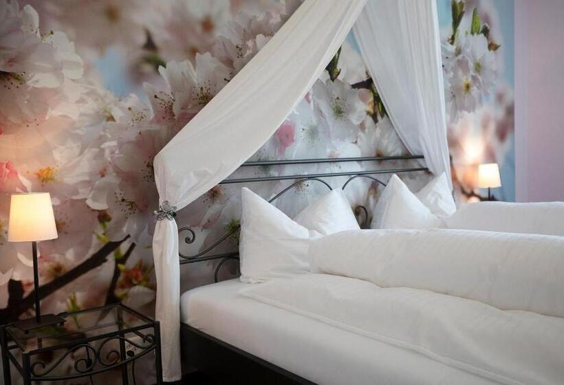 فندق صغير Gasthof Löwen Herznach